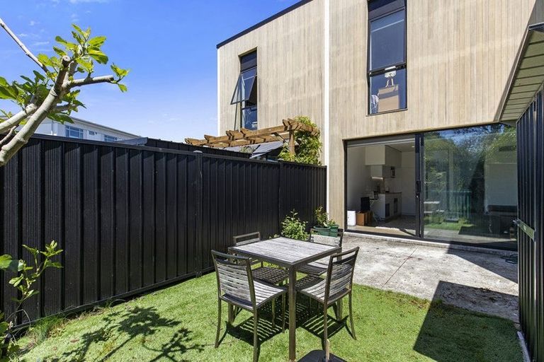 Photo of property in 47 Te Ara O Paetutu, Petone, Lower Hutt, 5012