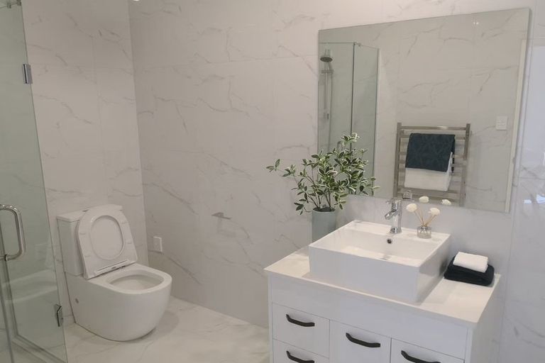 Photo of property in 2 Lavey Road, Flat Bush, Auckland, 2019