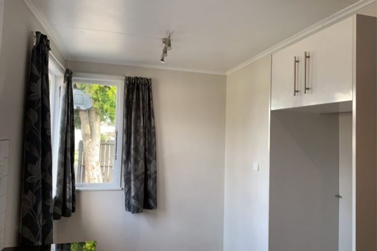 Photo of property in 17 Solent Street, Mangere, Auckland, 2022