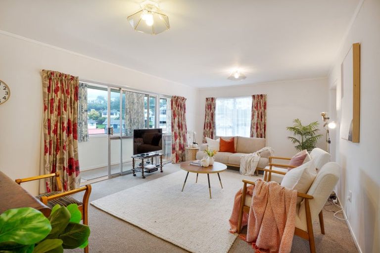 Photo of property in 4 Tralee Place, Johnsonville, Wellington, 6037