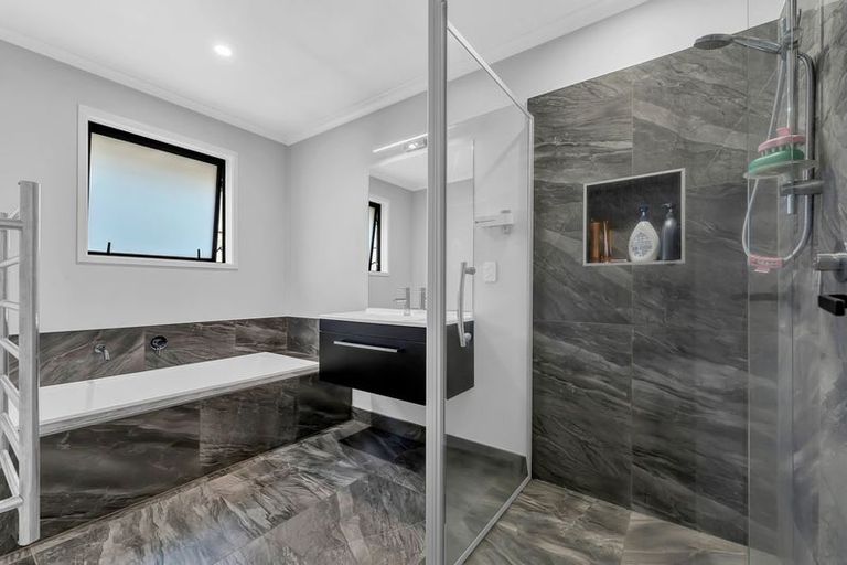 Photo of property in 8 Otto Lane, Pokeno, 2402