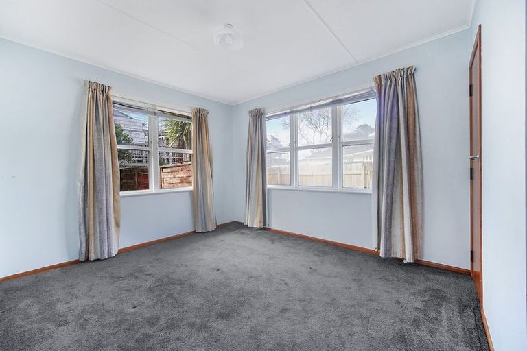 Photo of property in 94 Edmonton Road, Henderson, Auckland, 0612
