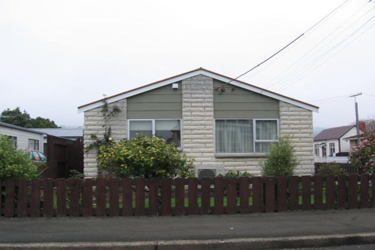 Photo of property in 44 Bradshaw Street, South Dunedin, Dunedin, 9012