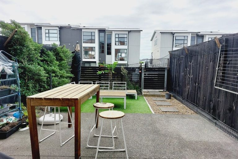 Photo of property in 40 Hobsonville Point Road, Hobsonville, Auckland, 0616