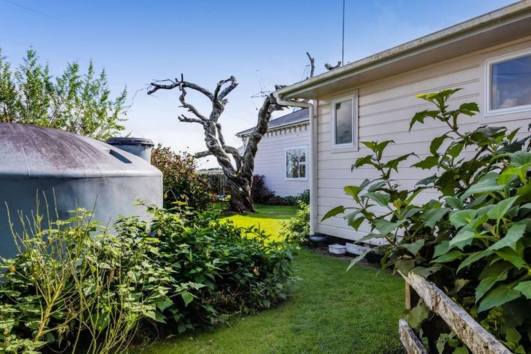 Photo of property in 724 Ararata Road, Ararata, Hawera, 4674