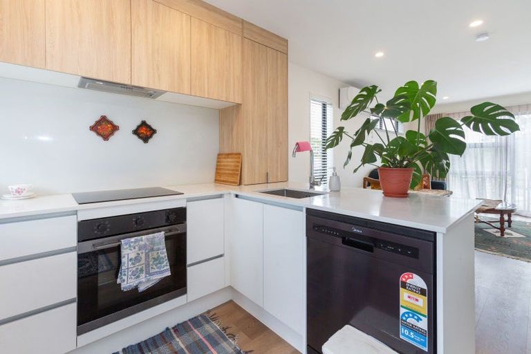 Photo of property in 84 Selo Street, Glen Eden, Auckland, 0602