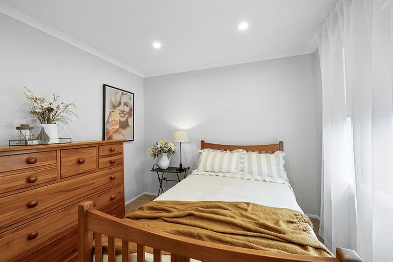 Photo of property in 83a Young Street, New Plymouth, 4310