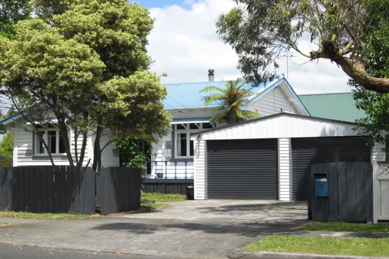 Photo of property in 49 Wellington Street, Pukekohe, 2120