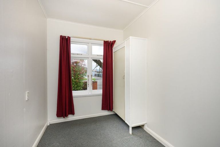 Photo of property in 17 Haydon Street, Roslyn, Palmerston North, 4414
