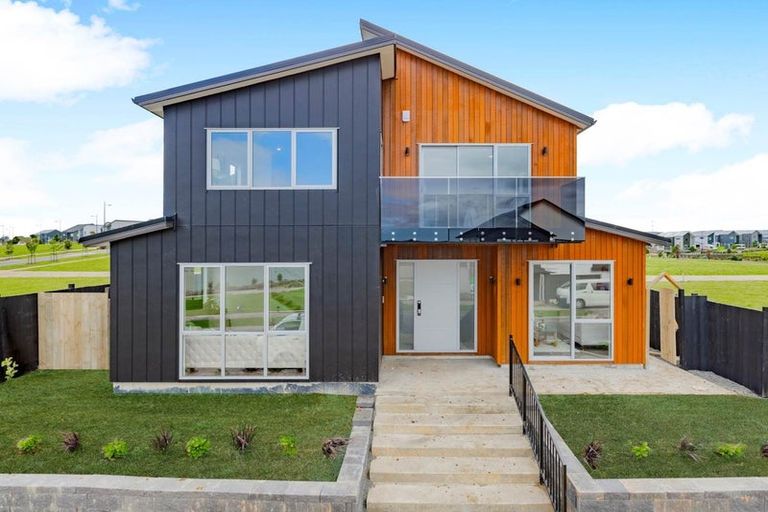Photo of property in 29 Emerald Avenue, Rosehill, 2113
