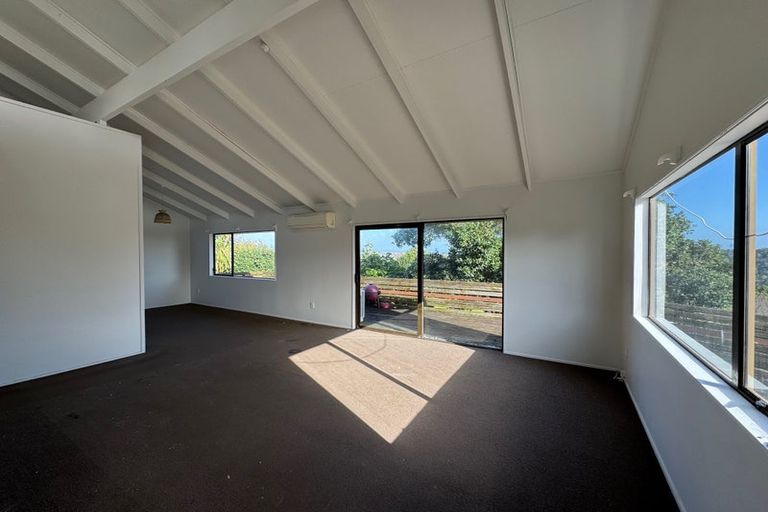 Photo of property in 18 Pemberton Avenue, Bayview, Auckland, 0629