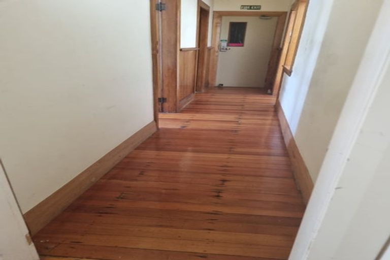 Photo of property in 48 Aurora Terrace, Kelburn, Wellington, 6012