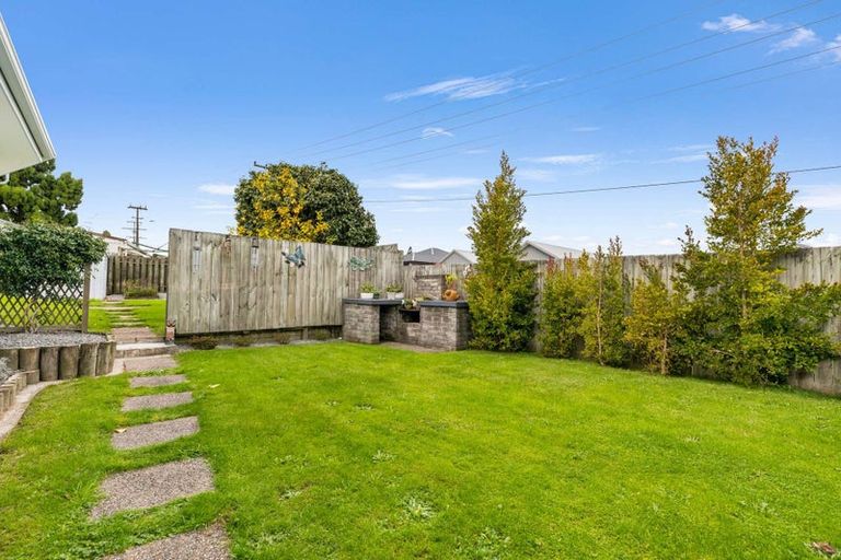 Photo of property in 10 Walnut Place, Owhata, Rotorua, 3010
