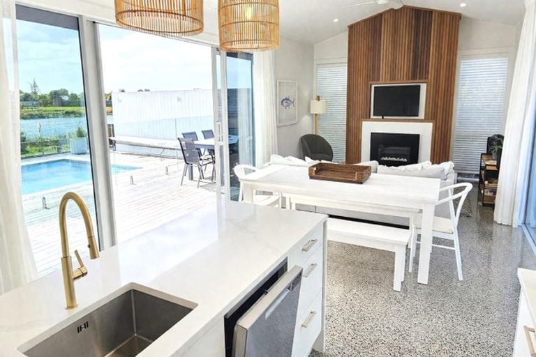 Photo of property in 218 Hamiora Street, Matarangi, 3592