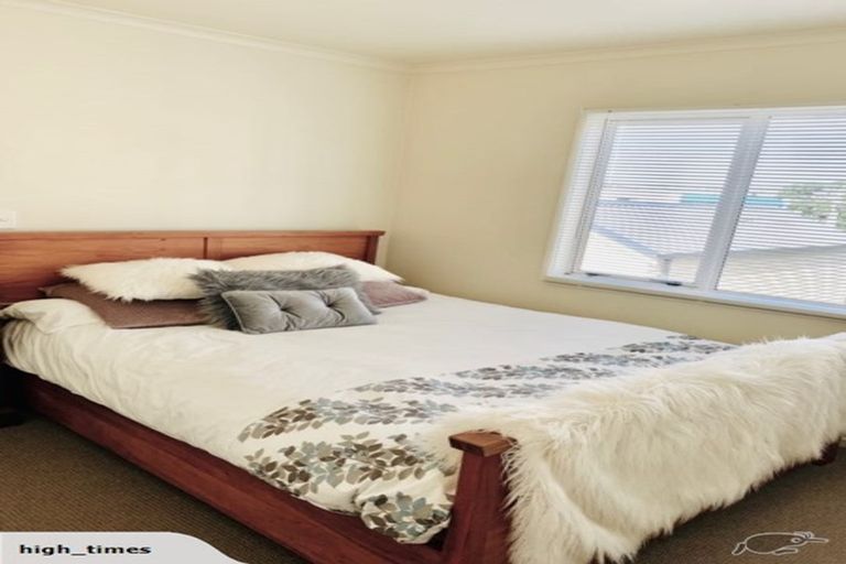 Photo of property in 2/49 Henderson Valley, Henderson, Auckland, 0612