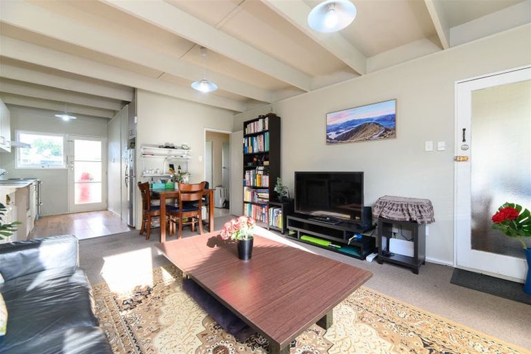 Photo of property in 3/5 Keeling Road, Henderson, Auckland, 0612