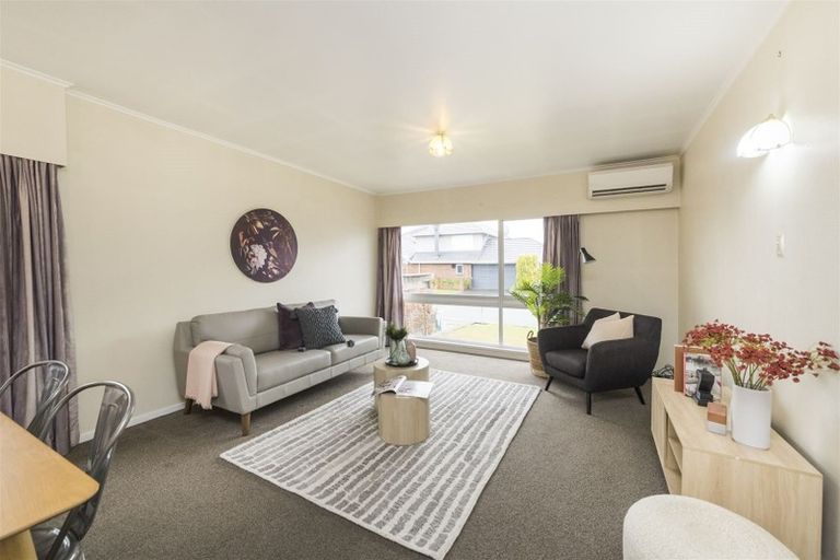 Photo of property in 2 Newhaven Place, Roslyn, Palmerston North, 4414
