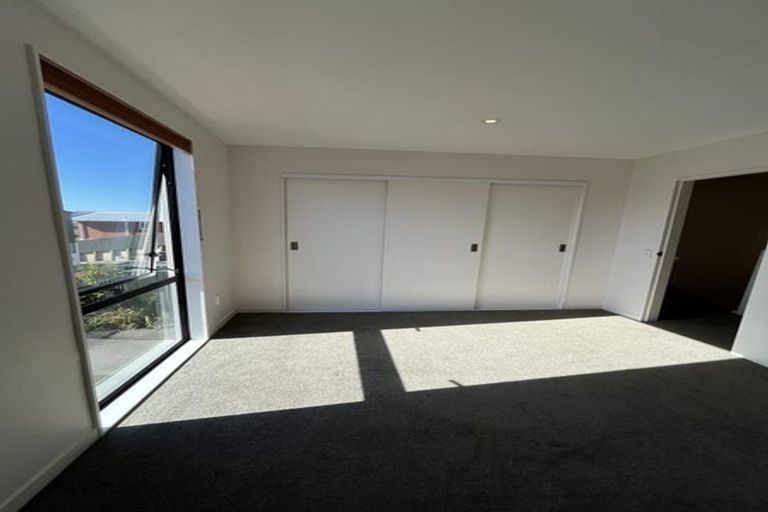 Photo of property in 17/6u Oswald Crescent, Paparangi, Wellington, 6037