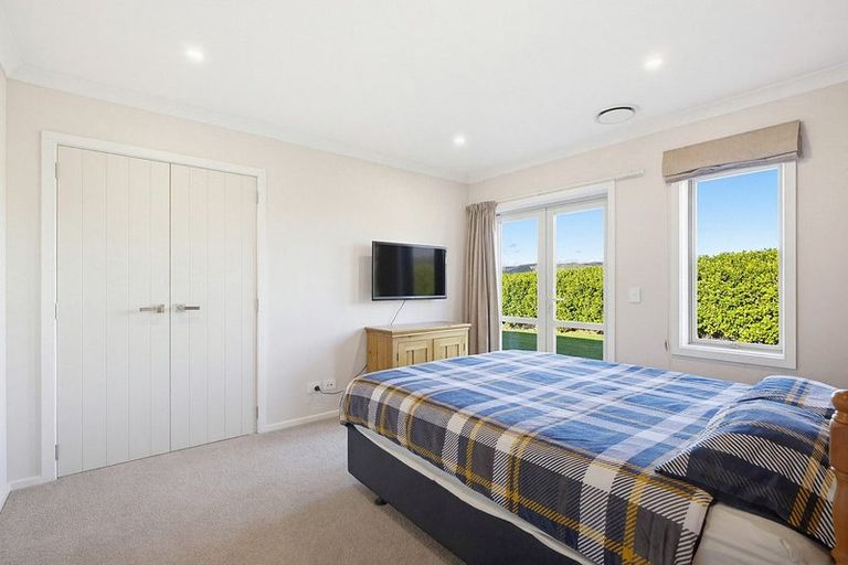 Photo of property in 88b Endeavour Drive, Whitby, Porirua, 5024