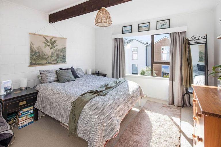 Photo of property in 20f5 Frankmoore Avenue, Johnsonville, Wellington, 6037