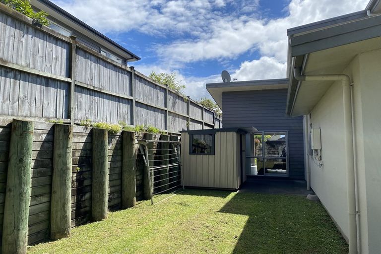 Photo of property in 17 Laurel Oak Drive, Schnapper Rock, Auckland, 0632