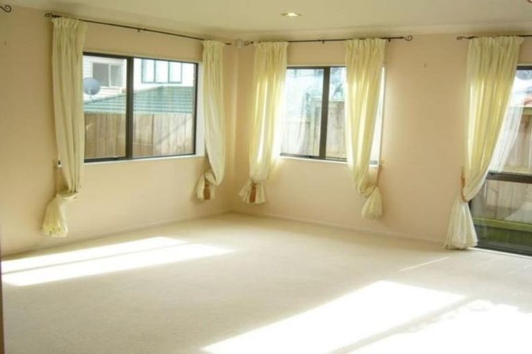 Photo of property in 15 Janway Avenue, Flat Bush, Auckland, 2016