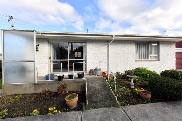 Photo of property in 363 Withells Road, Avonhead, Christchurch, 8042