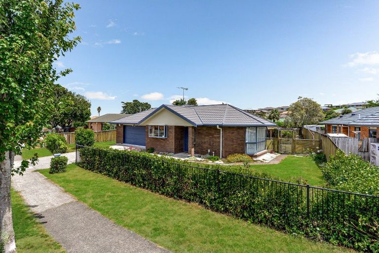 Photo of property in 14 Farnborough Drive, Nawton, Hamilton, 3200