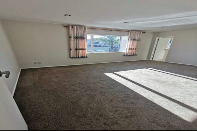 Photo of property in 72 Castlederg Drive, Flat Bush, Auckland, 2019