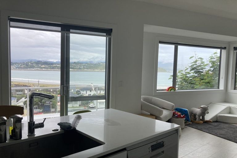 Photo of property in 216d Sutherland Road, Lyall Bay, Wellington, 6022