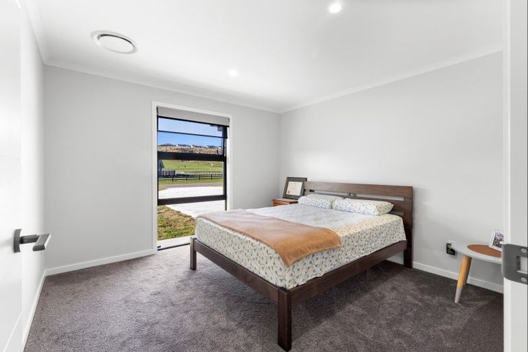 Photo of property in 230 Valley Views, Fitzherbert, Palmerston North, 4472