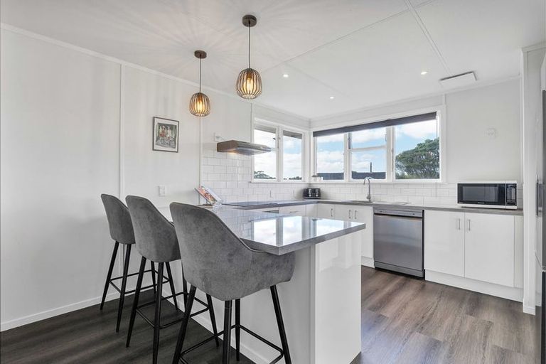 Photo of property in 75 Wrantage Street, Westown, New Plymouth, 4310