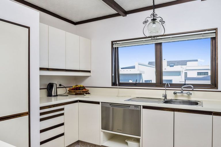 Photo of property in 44a Tay Street, Mount Maunganui, 3116