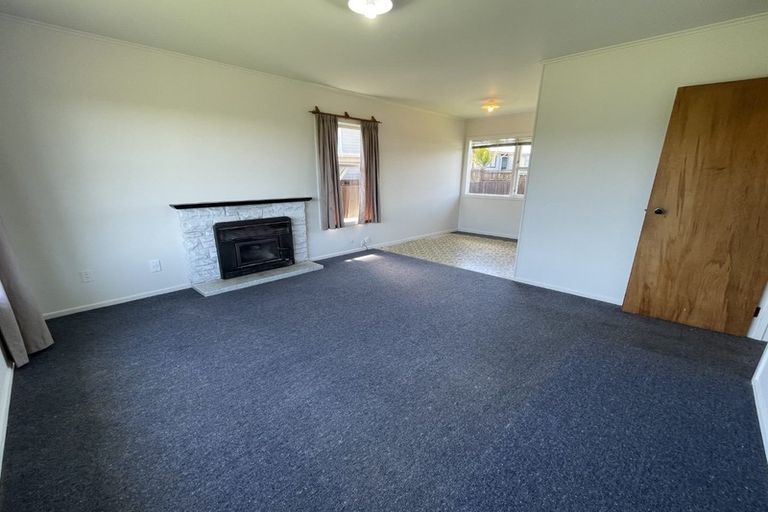 Photo of property in 15 Kaikoura Street, Henderson, Auckland, 0612