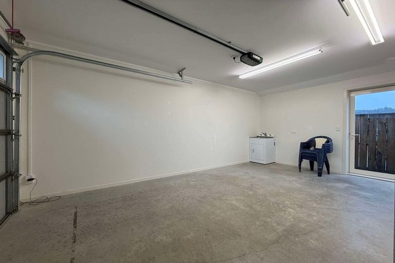 Photo of property in 18 Sinclair Street, Ebdentown, Upper Hutt, 5018