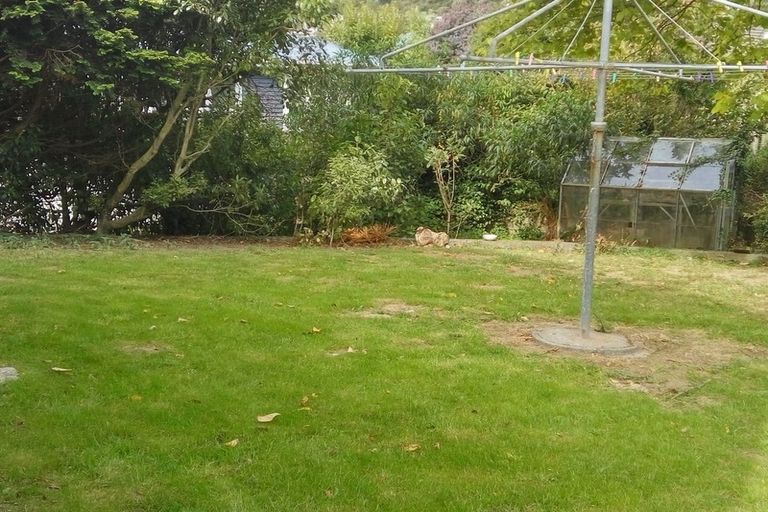 Photo of property in 17 Thurleigh Grove, Karori, Wellington, 6012
