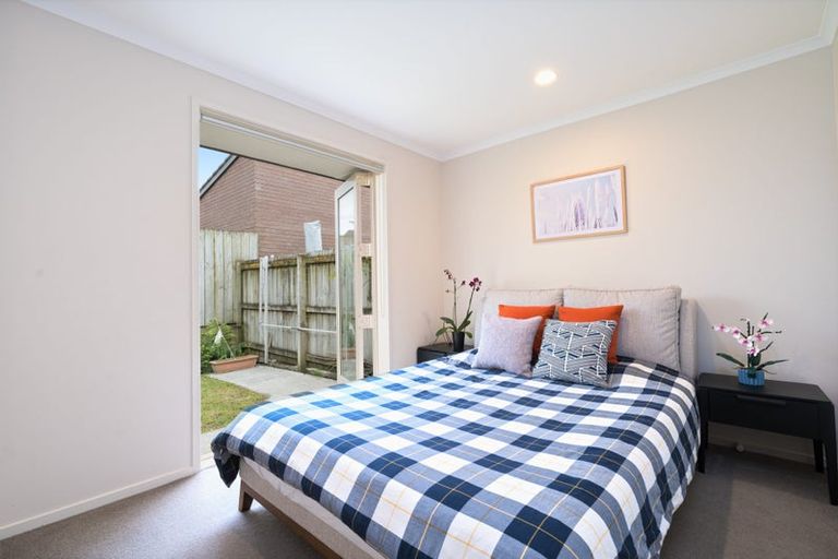 Photo of property in 11 Akeake Lane, Manurewa, Auckland, 2102