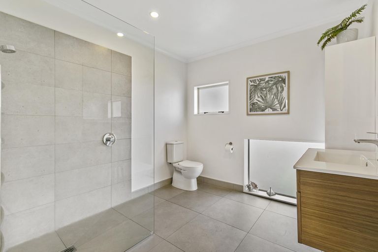 Photo of property in 29 Hill Crescent, New Lynn, Auckland, 0600