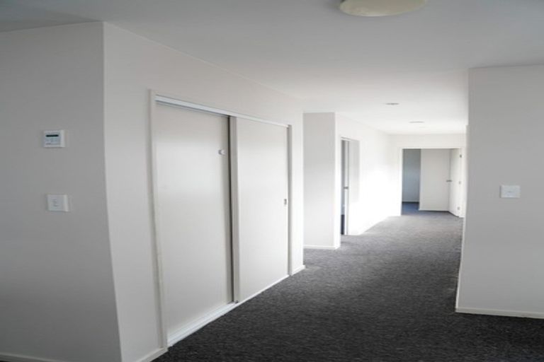 Photo of property in 13 Gala Place, Henderson, Auckland, 0612