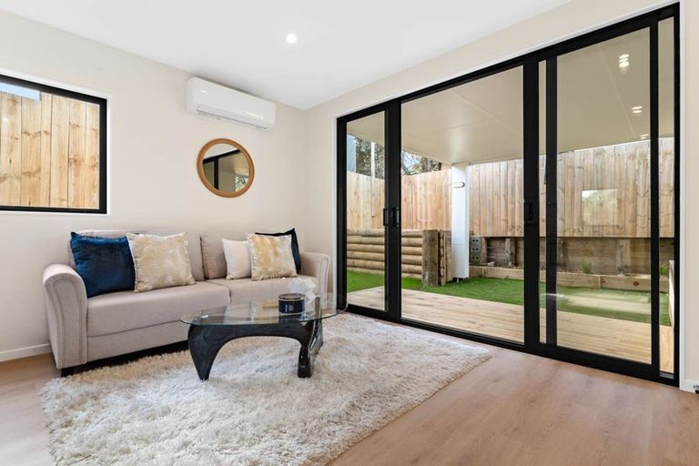 Photo of property in 7/10 Orchid Place, Te Atatu South, Auckland, 0610