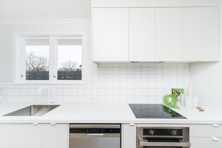 Photo of property in 49 Pitama Road, Awapuni, Palmerston North, 4412