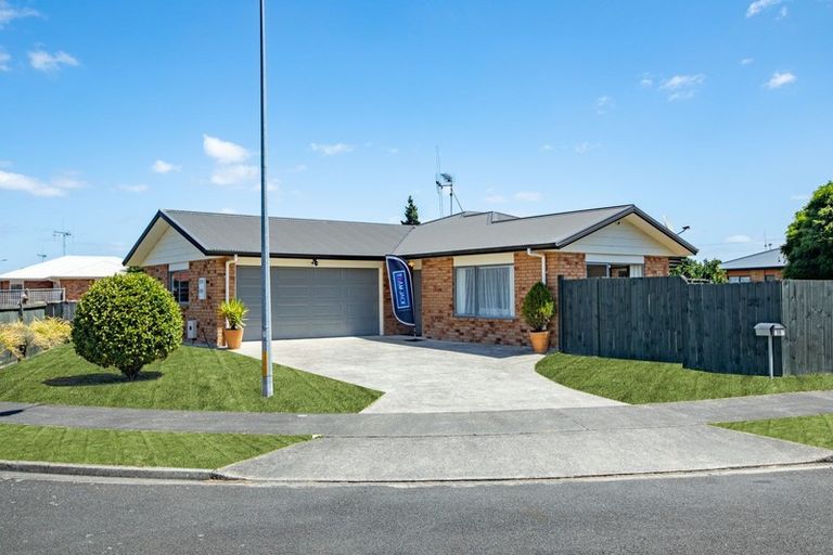 Photo of property in 15 Corsair Place, Melville, Hamilton, 3206