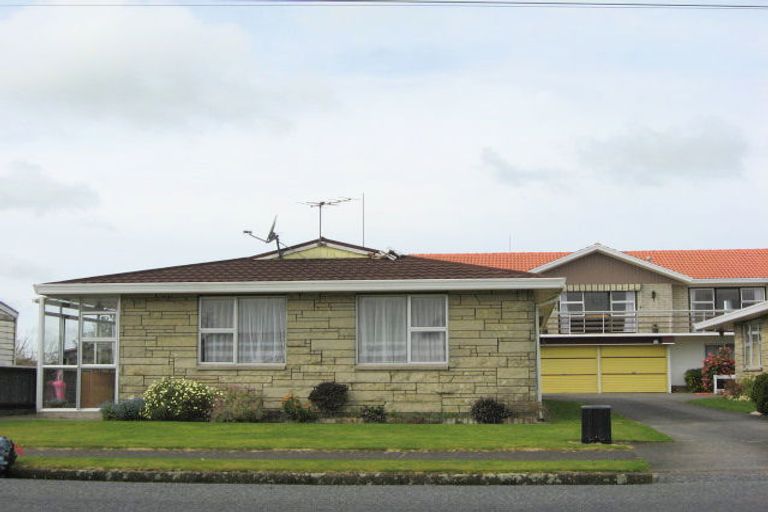 Photo of property in 43a Moa Street, Inglewood, 4330
