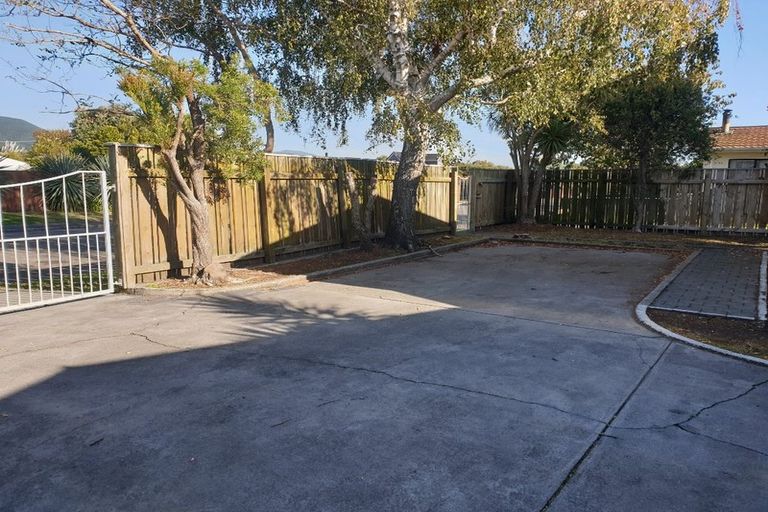 Photo of property in 22 Linwood Drive, Paraparaumu, 5032