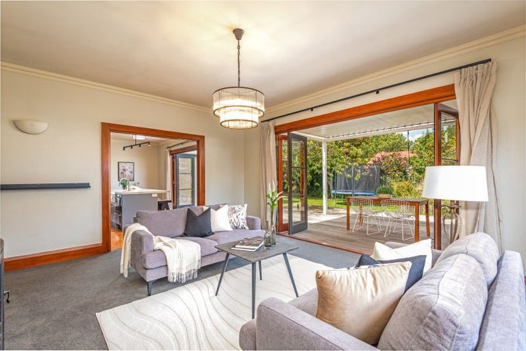 Photo of property in 10 Saint Johns Avenue, Palmerston North, 4414