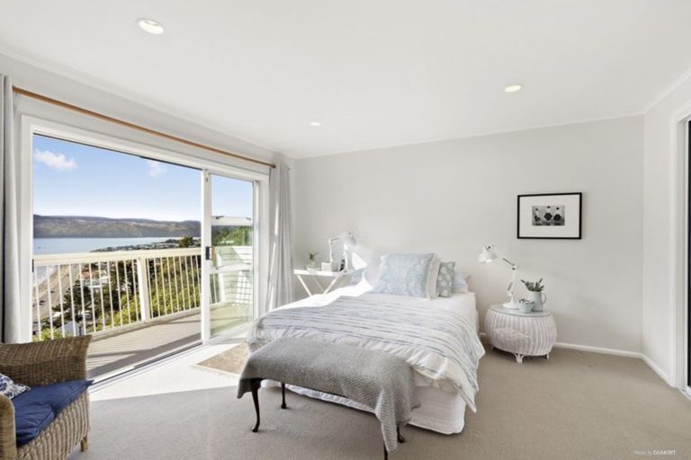 Photo of property in 33 Newport Terrace, Seatoun, Wellington, 6022