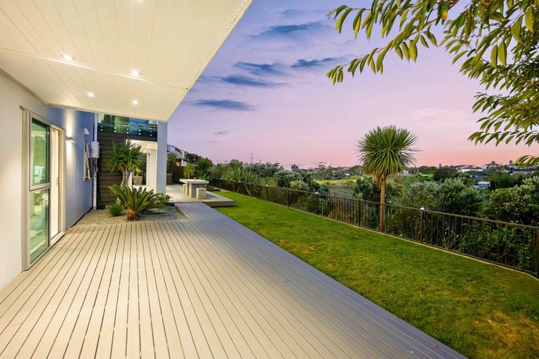 Photo of property in 26 Remuremu Street, Long Bay, Auckland, 0630