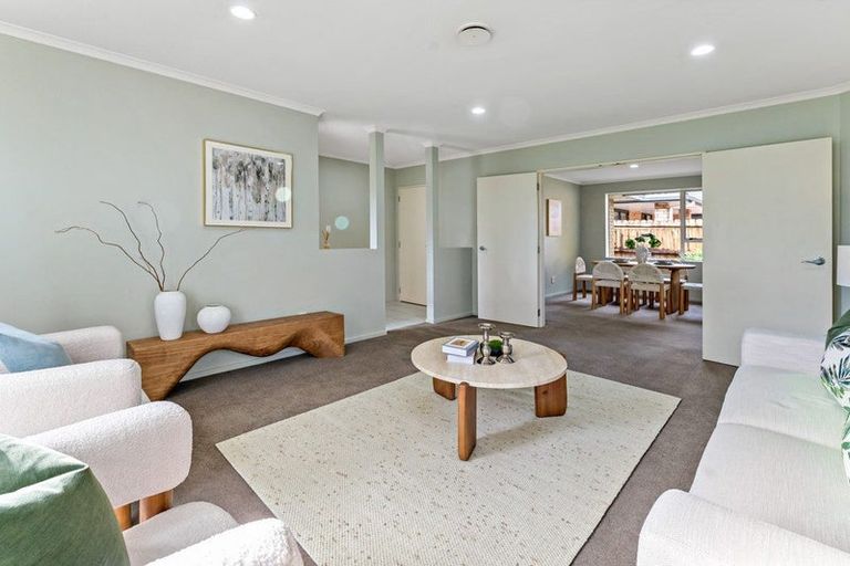 Photo of property in 12 Redcastle Drive, East Tamaki, Auckland, 2013