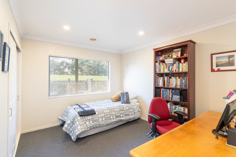 Photo of property in 17 Mary Huse Grove, Manor Park, Lower Hutt, 5019