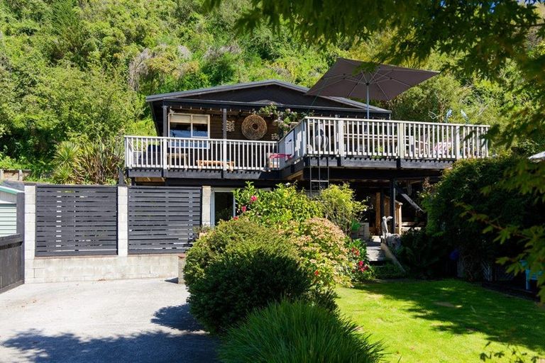 Photo of property in 50 Torquay Street, Kaikoura, 7300
